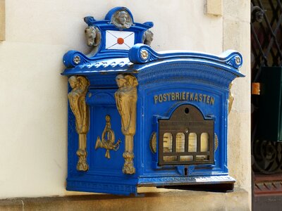 Post mailbox post horn
