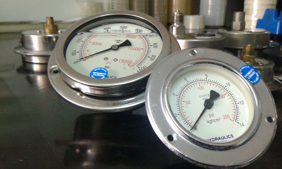 Manometer measurement metrology