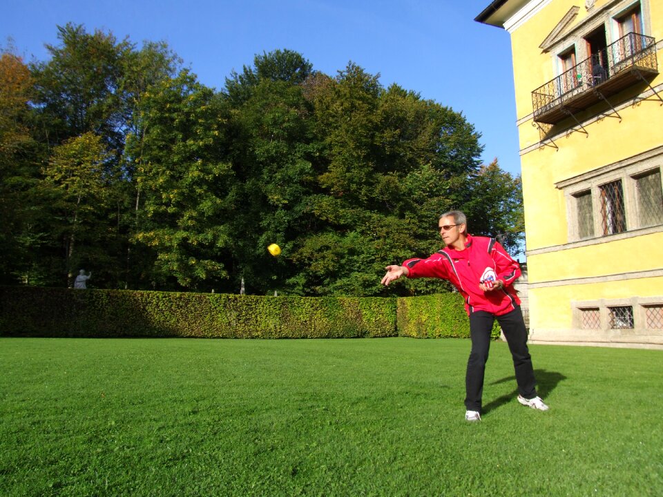 Person play active