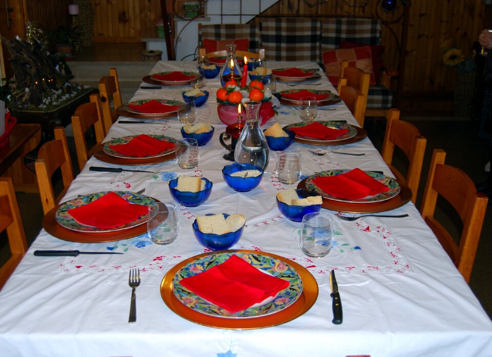 Cutlery glasses chairs