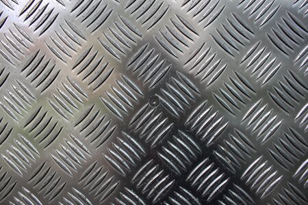 Metal grid pattern