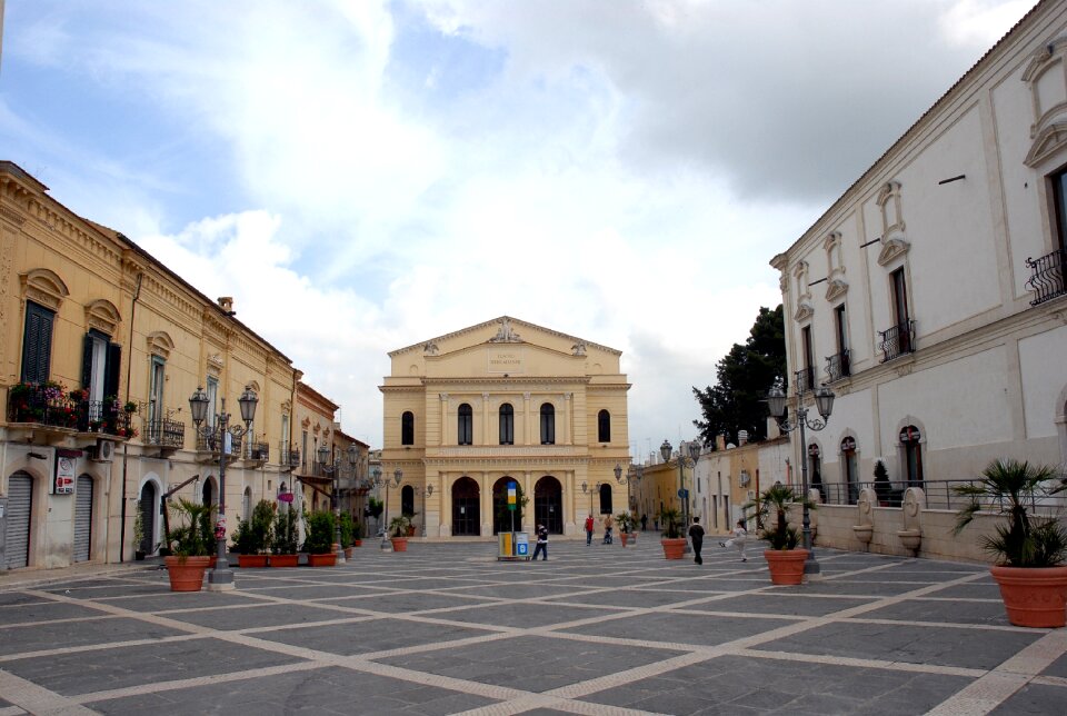 Square piazza puglia