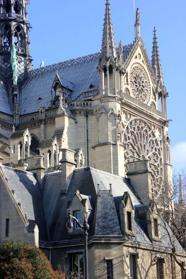 Paris church notre-dame
