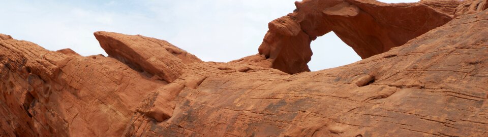 Arch rock desert photo