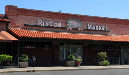 6th street market market local grocery