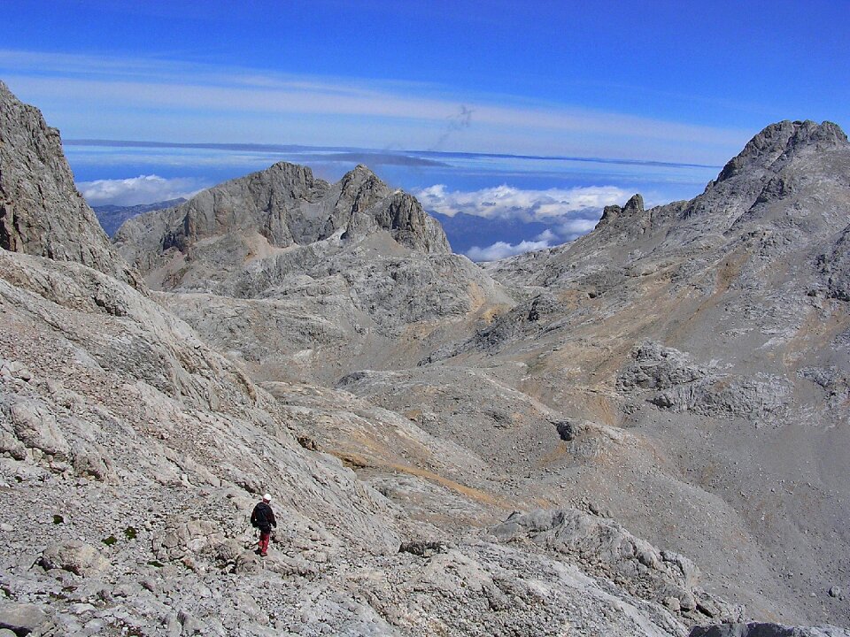 Mountaineering clouds mountains