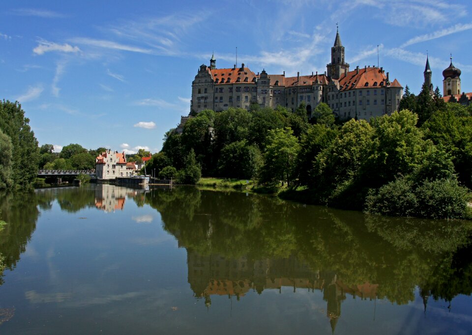 House hohenzollern water building