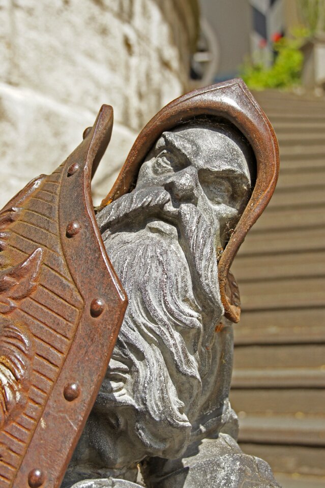 Figures helm shield