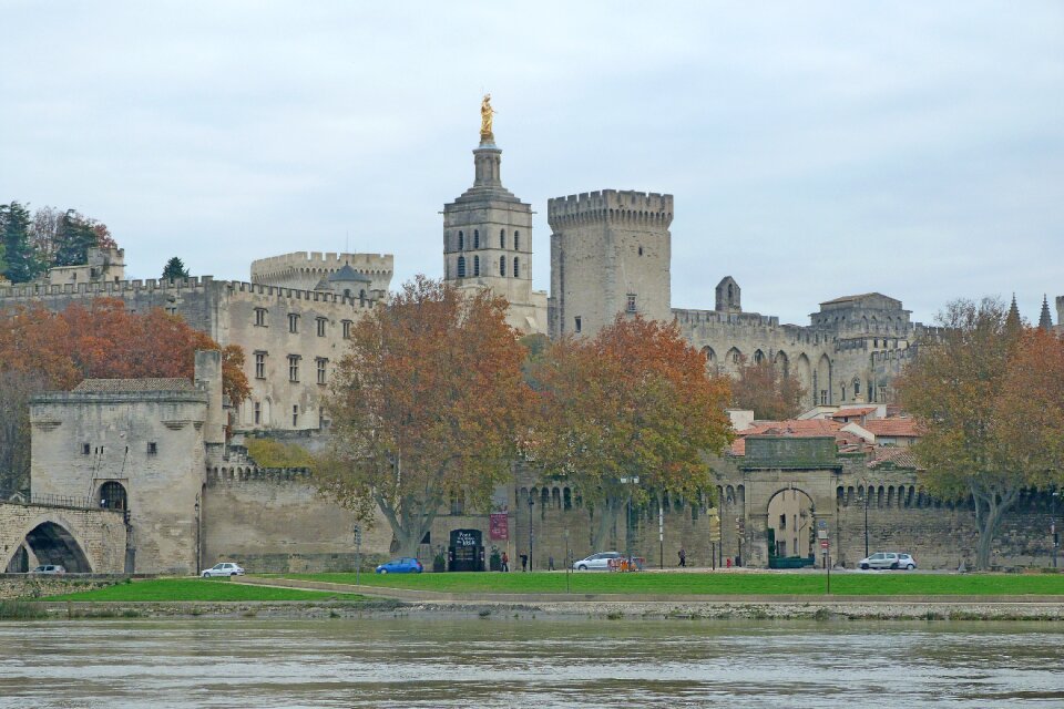 Avignon outside provence