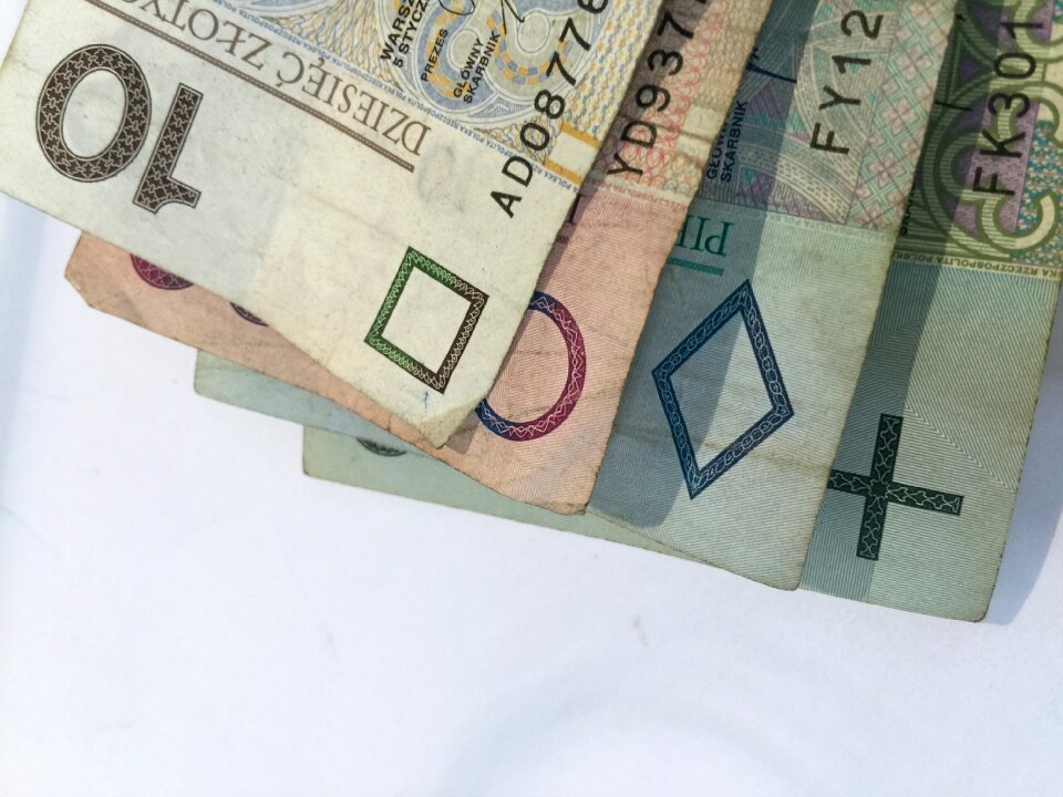 Currency pay finance