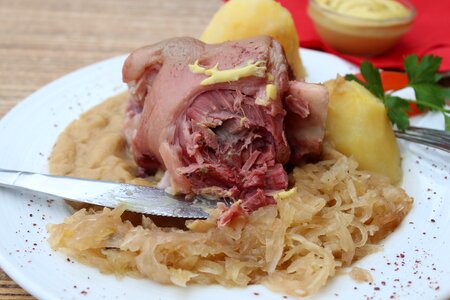 Fleisch sauerkraut essen photo