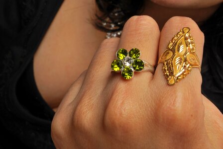 Crystal fingers fashion