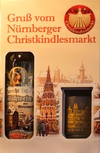 Nuremberg mulled claret bottle