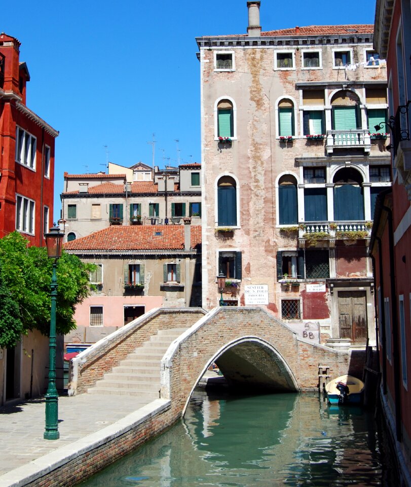House lamppost italy