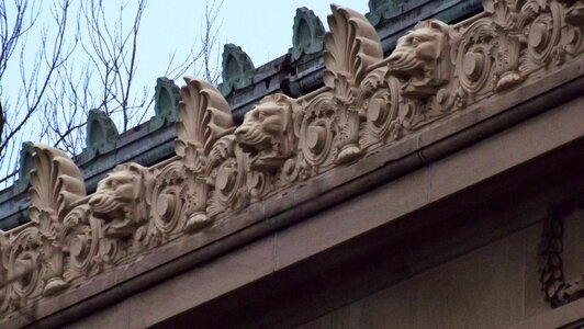 Roof sculpture decorative