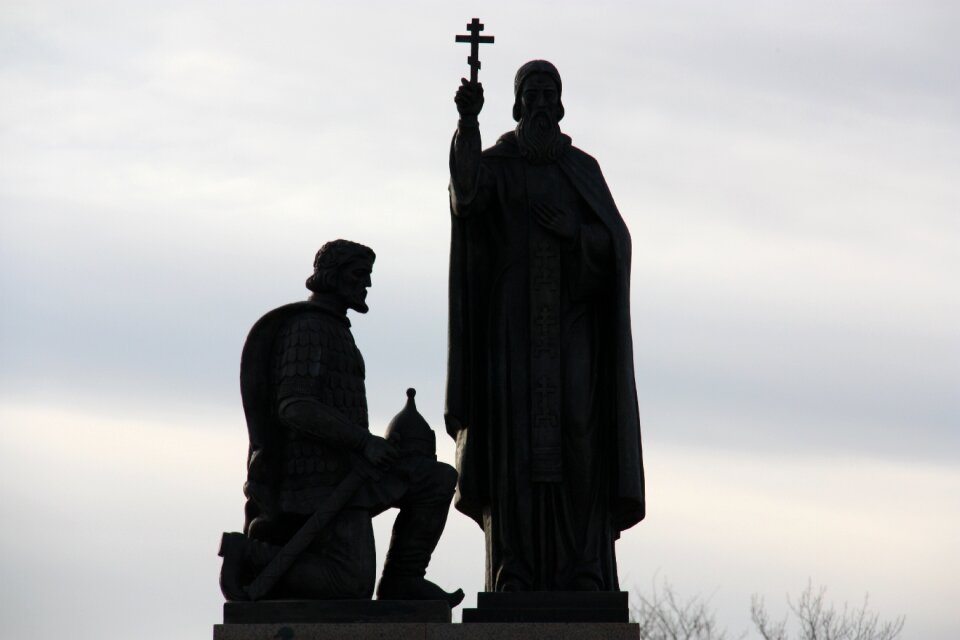Memorial kulikovo field clouds