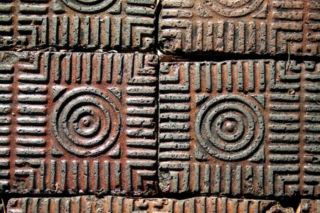Circle design blocks aged