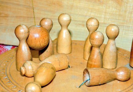 Wood ball pendulum