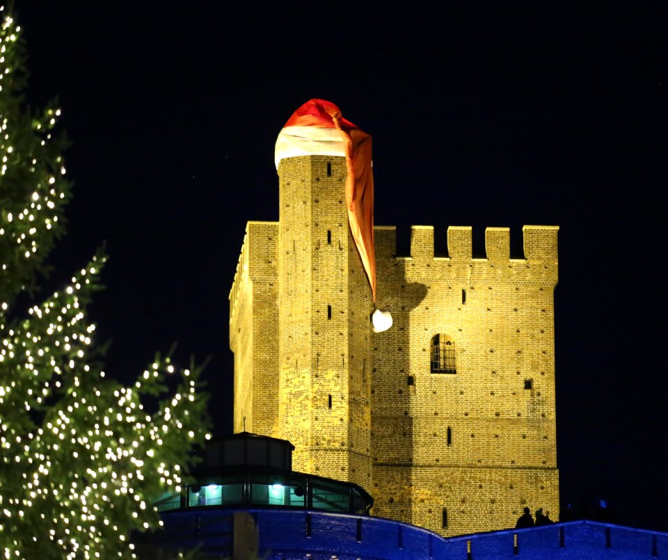 Helsingborg lit santa hat