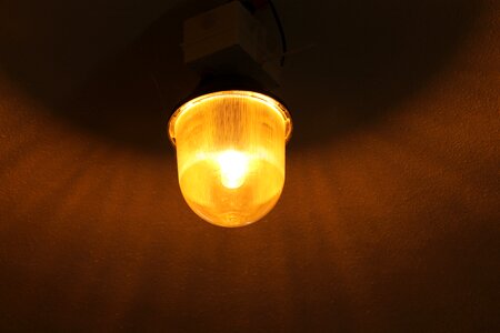Light bulb light clearly