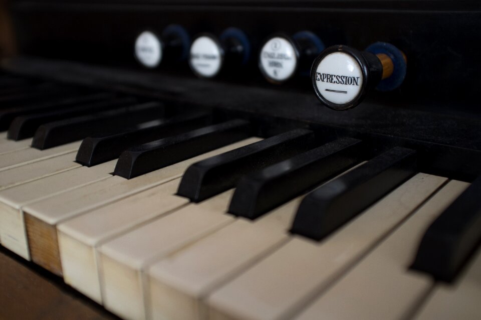 Keys manual keyboard instrument
