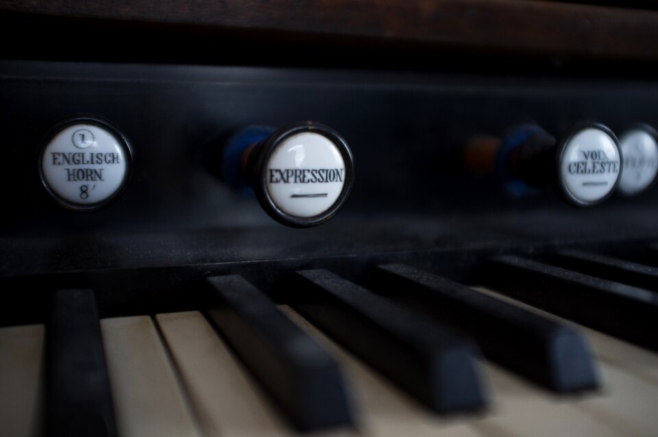 Keys manual keyboard instrument