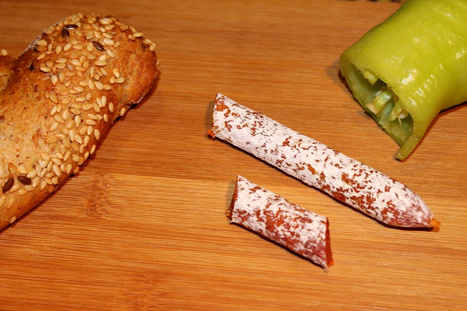 Paprika kornweckerl snack sausage