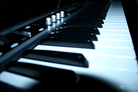 Piano music instruments