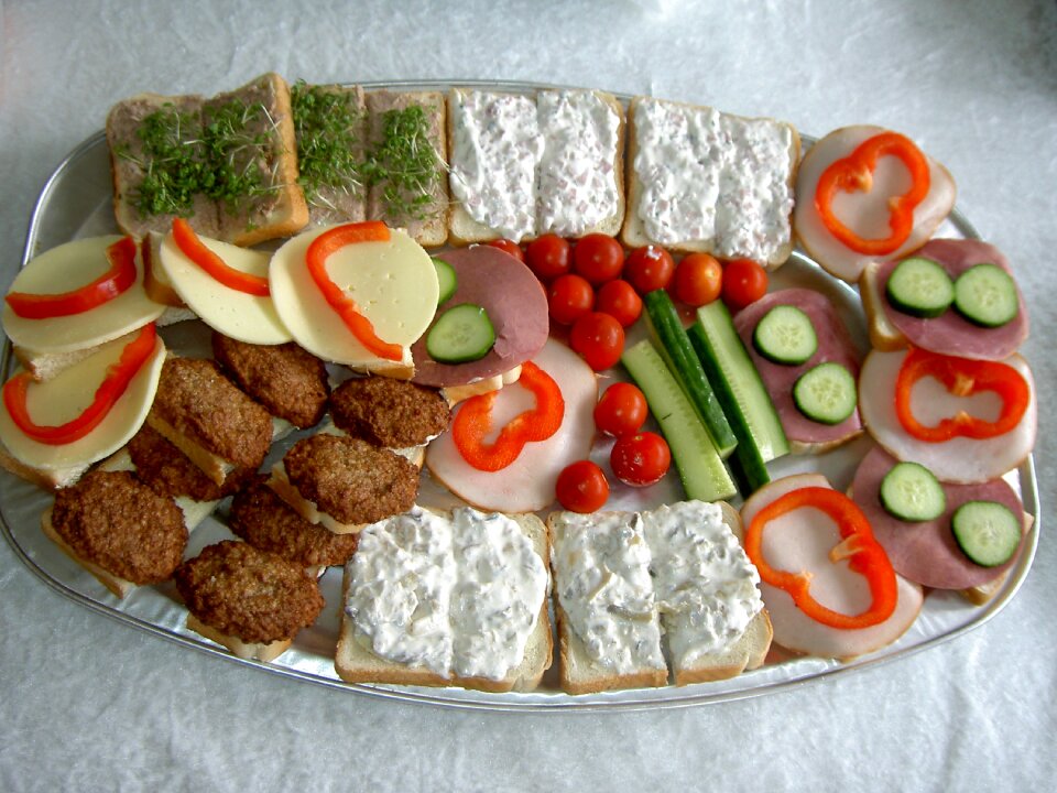 Bread cucumber red pepper