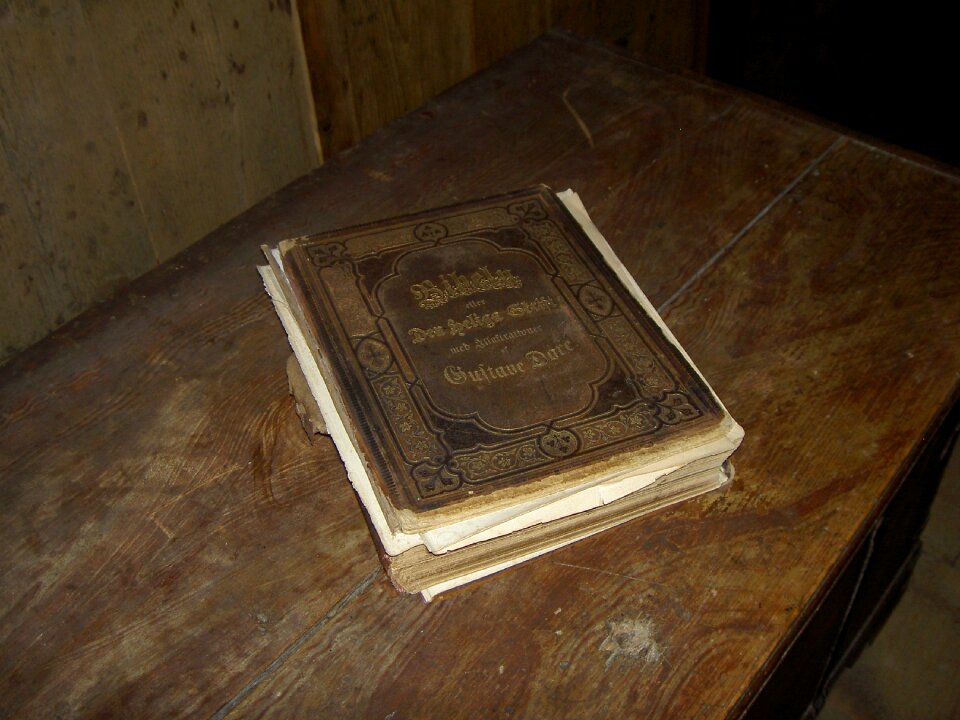 Bible guestbook table