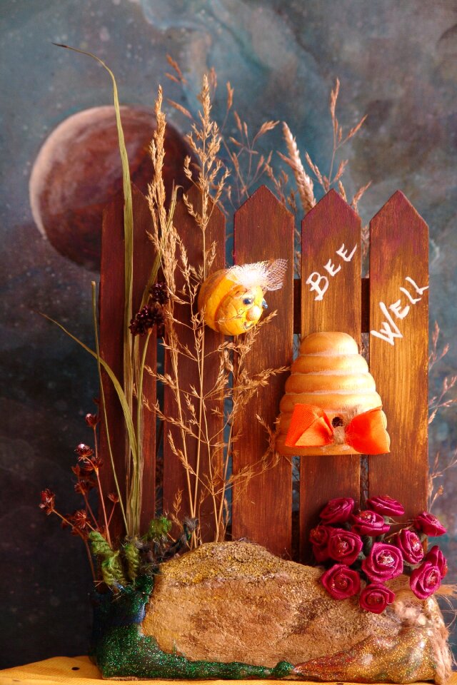 Bee hive decoration ornament