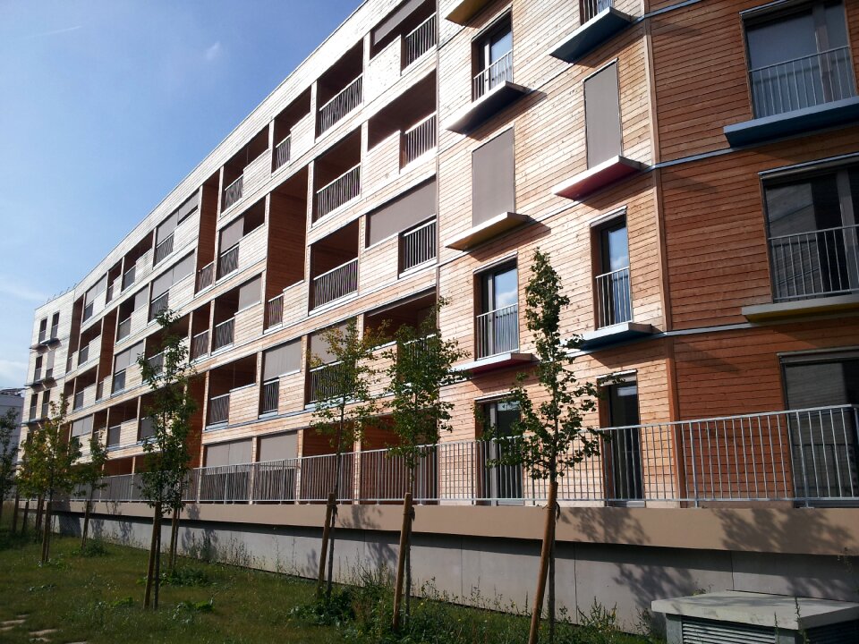 Building low consumption building wood terraces
