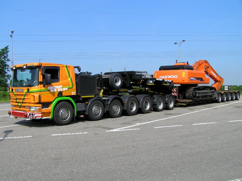 Five axes narrow bed hitachi