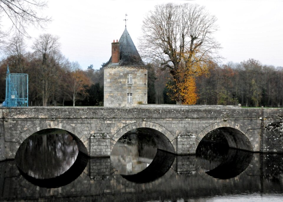 Moat tower pierre photo