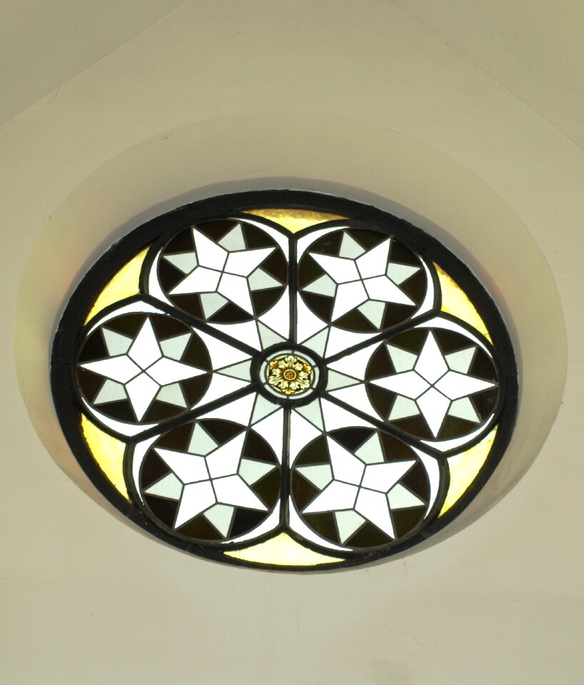 Round glass glass window