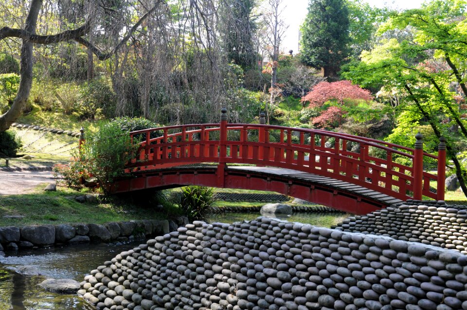 Boulogne-billancourt nature red bridge