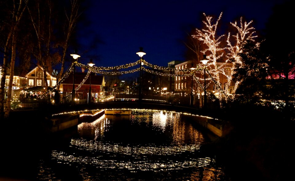Mirroring christmas market lisberg