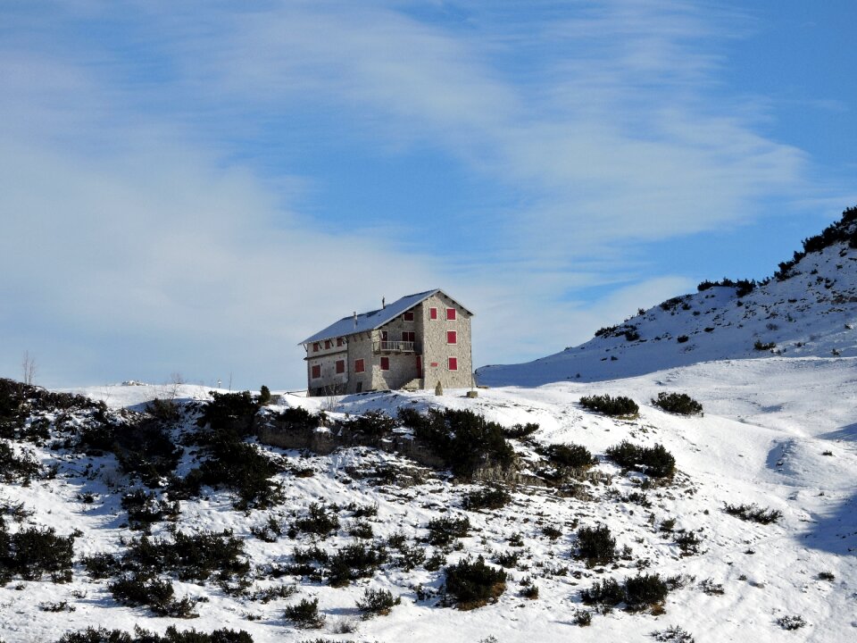 Snow italy sky