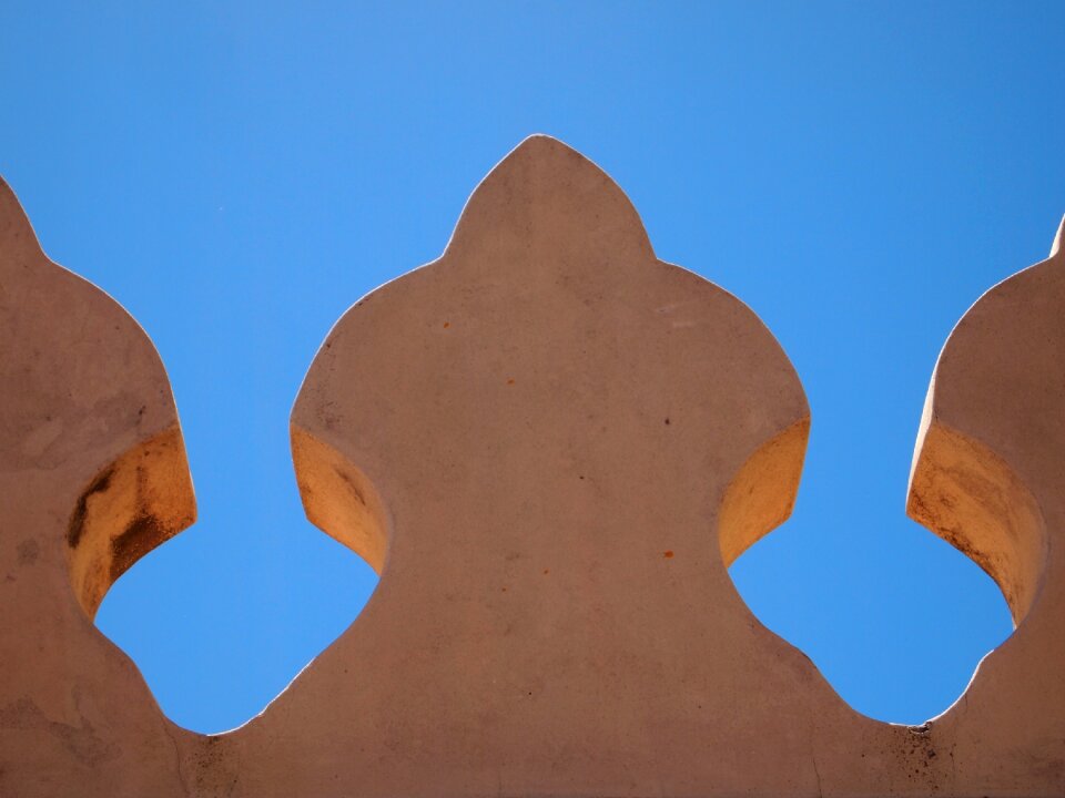 Wall battlement palace