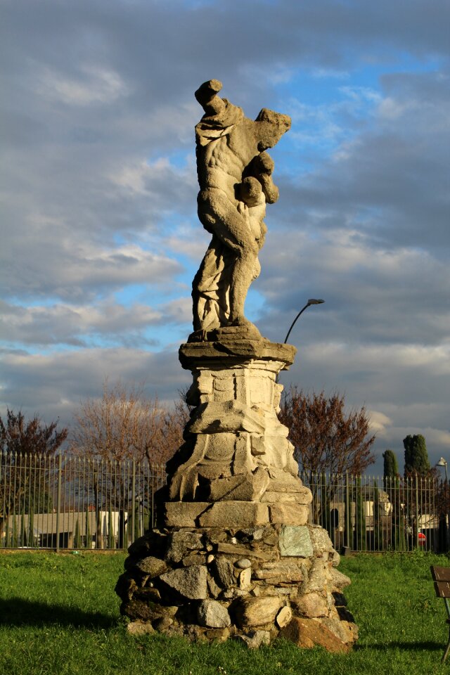 Hercules statue pedestal