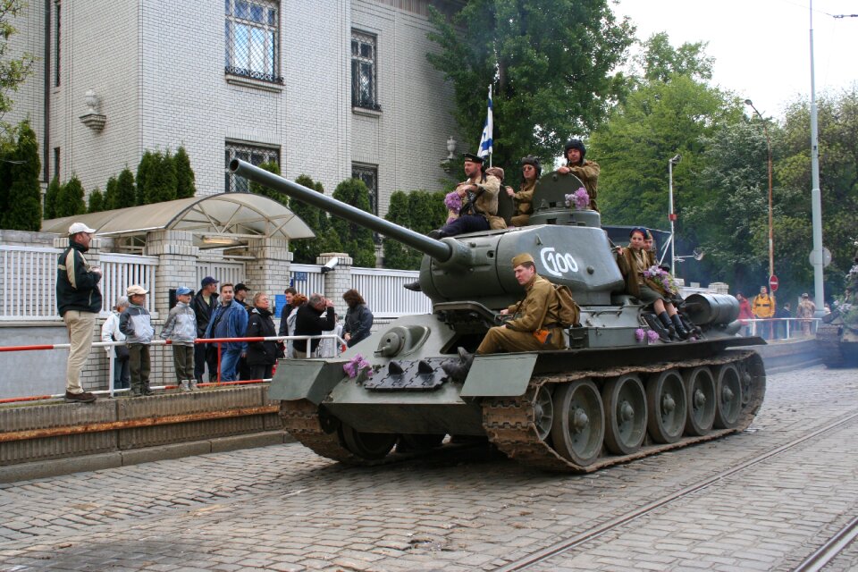 Soldiers tanks military parade