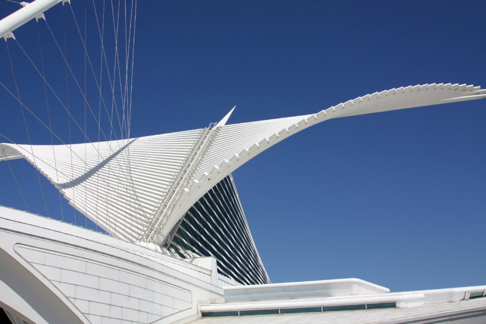 Art museum roof artwork