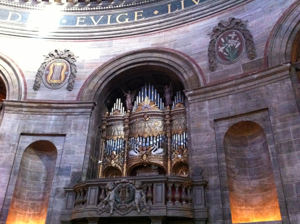 The marble church church church organ