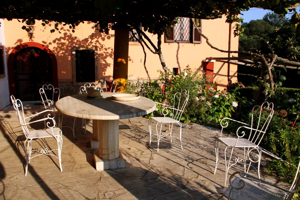 Dining room tables chairs