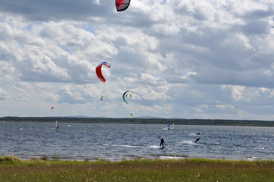 Kitesurfer sport in the free