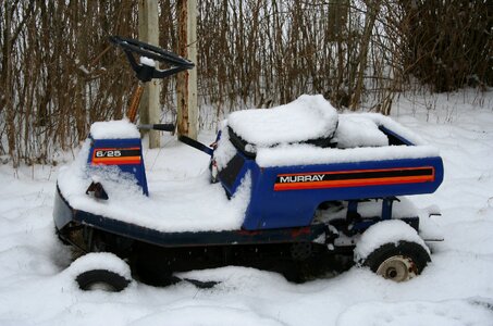 Lawn mowers riding mower winter