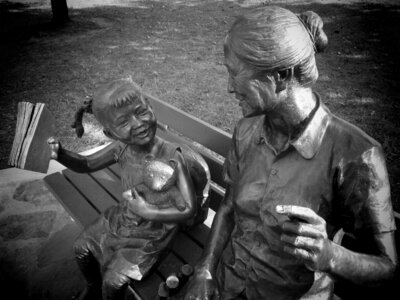 Figure monument sculpture