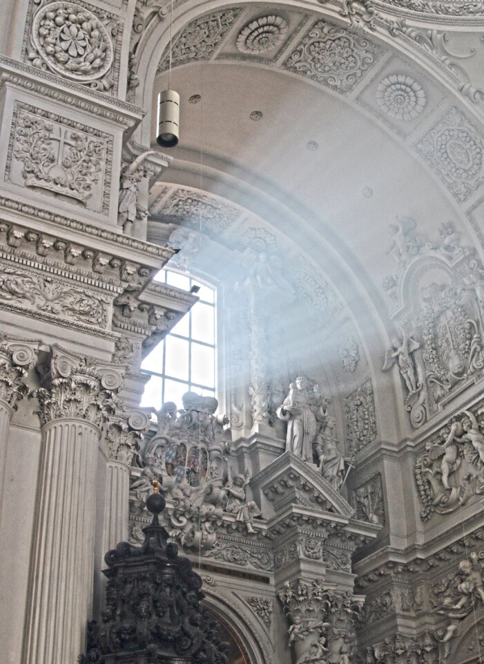 Sunbeam church window theatinerkirche