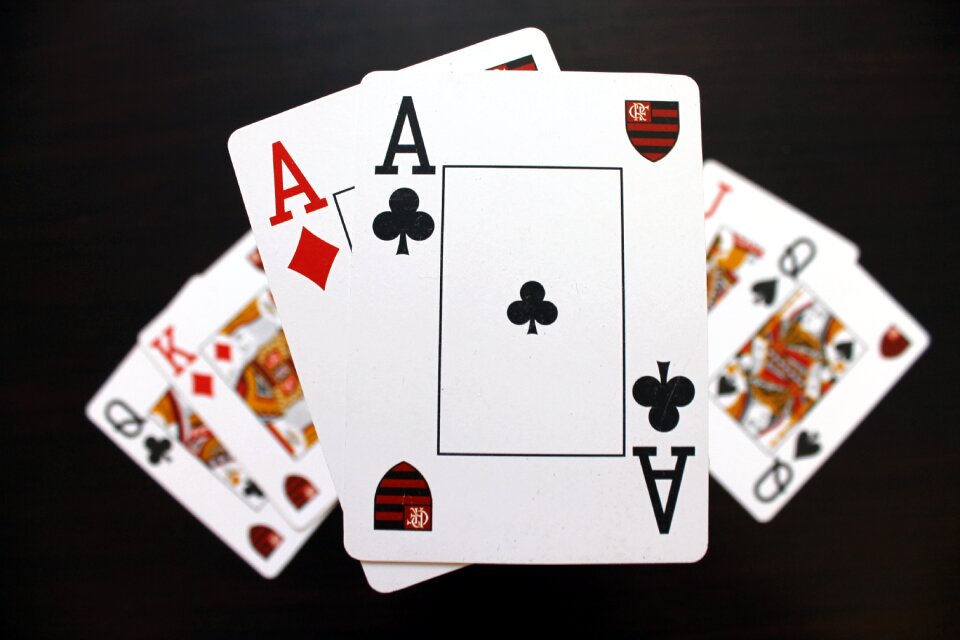 Game card game suits