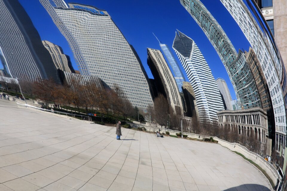 Chicago mirroring distortion